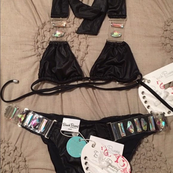 Beach bunny bikini - Picture 2 of 4